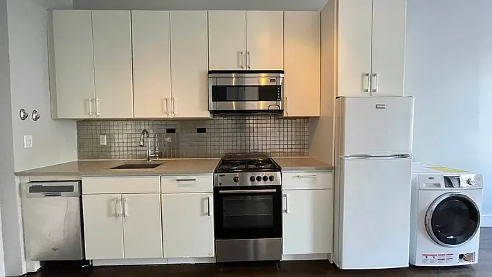 Rented by Strivers Management Group Corp (Brokerage) | media 37