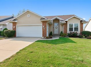 108 Blairsferry Xing, Hiawatha, IA 52233