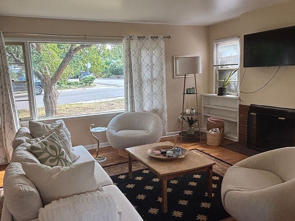 1st image of 2101 Columbine Ave