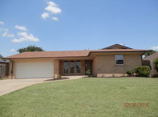 311 NW Compass Dr, Lawton, OK 73505