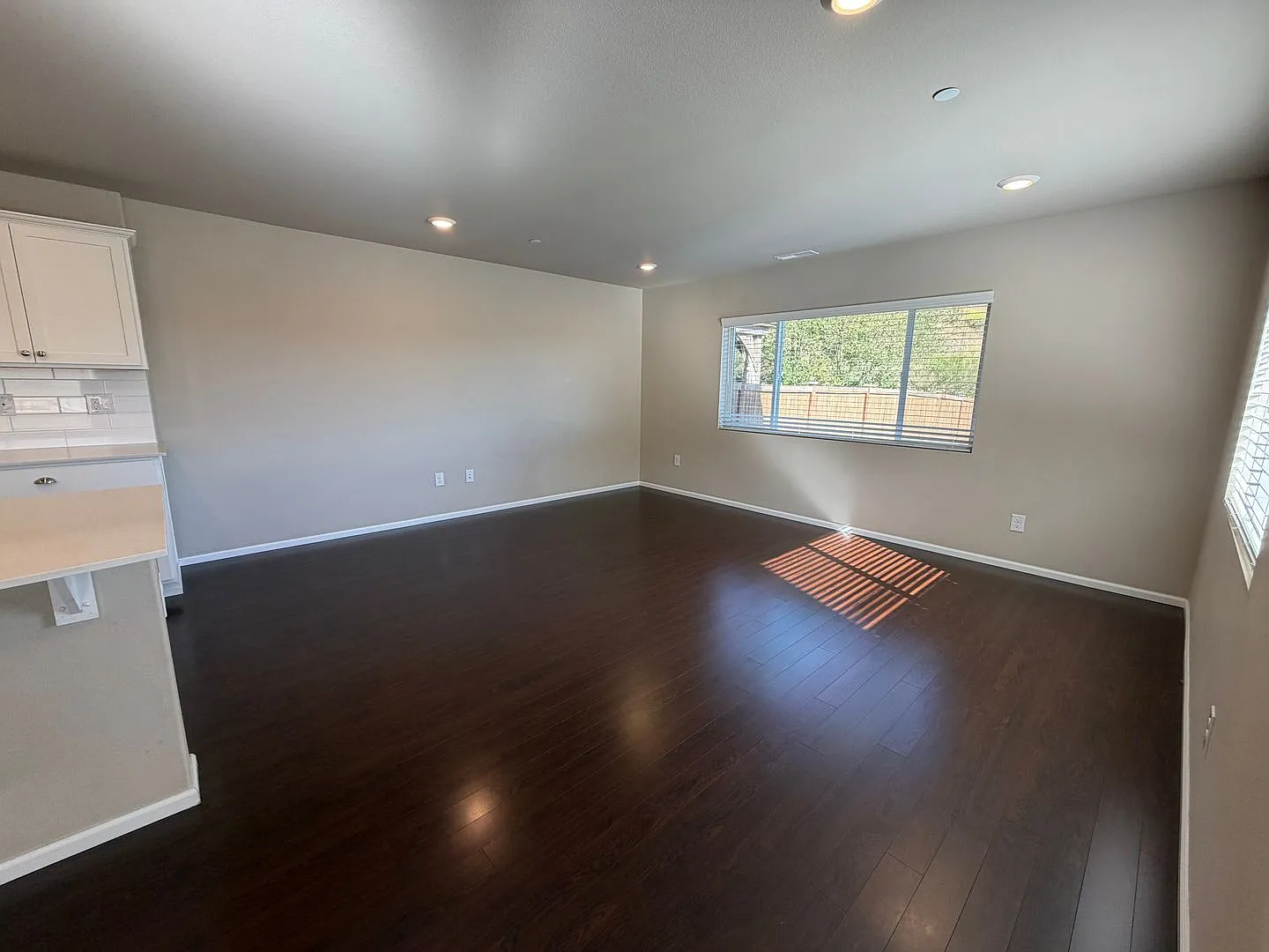 4 Bedroom DuPont Home for Rent — Photo 4