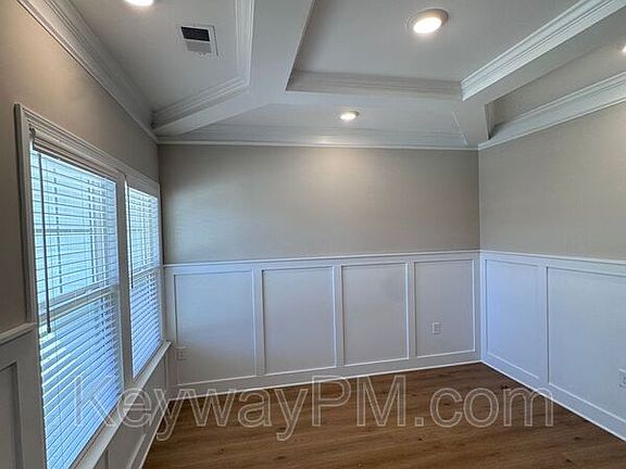 3rd image of 549 Yuma Ln