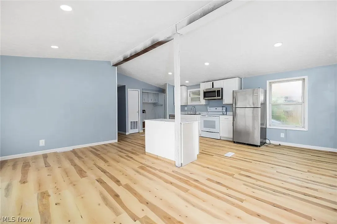 3 bed, 1104 sqft, $1,500 — Photo 3