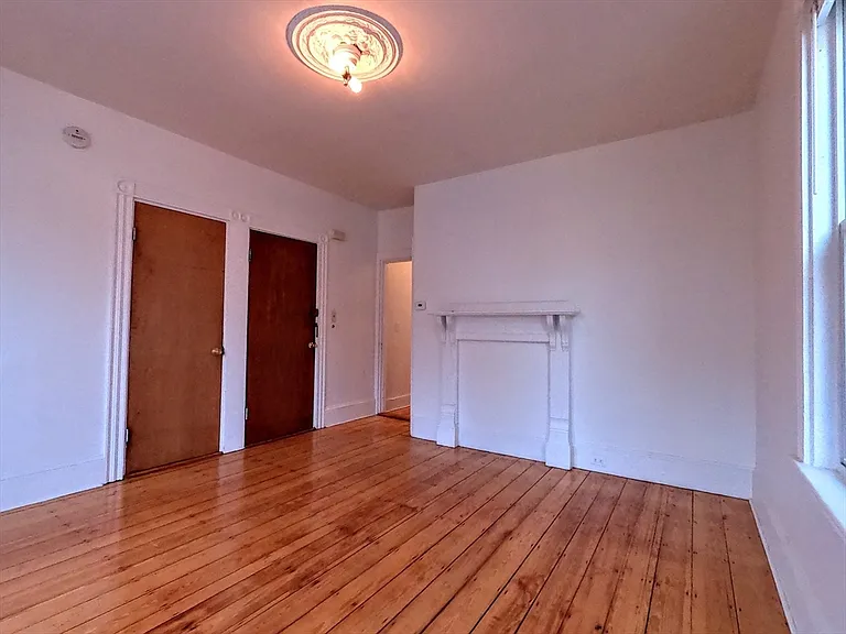 90 Wenham St #2 — Photo 18