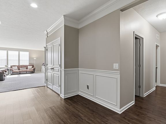 2nd image of 5373 Aster Dr