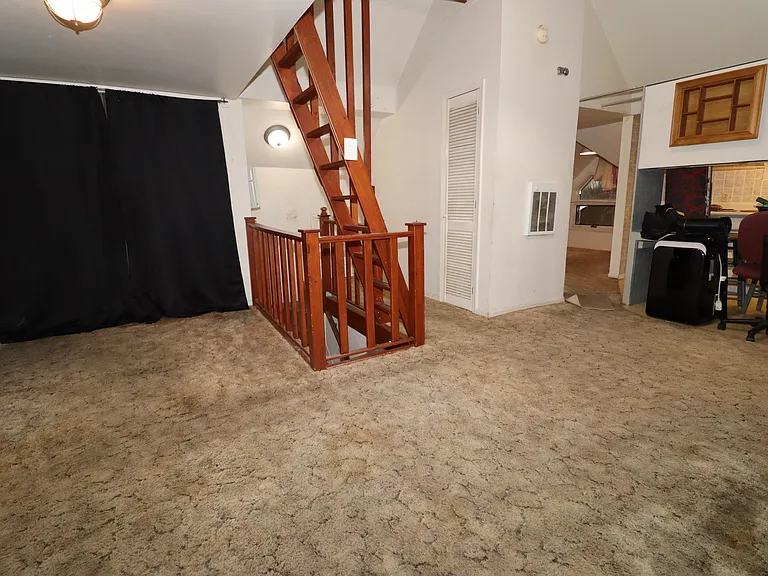 618 N Monroe St #6 — Photo 7