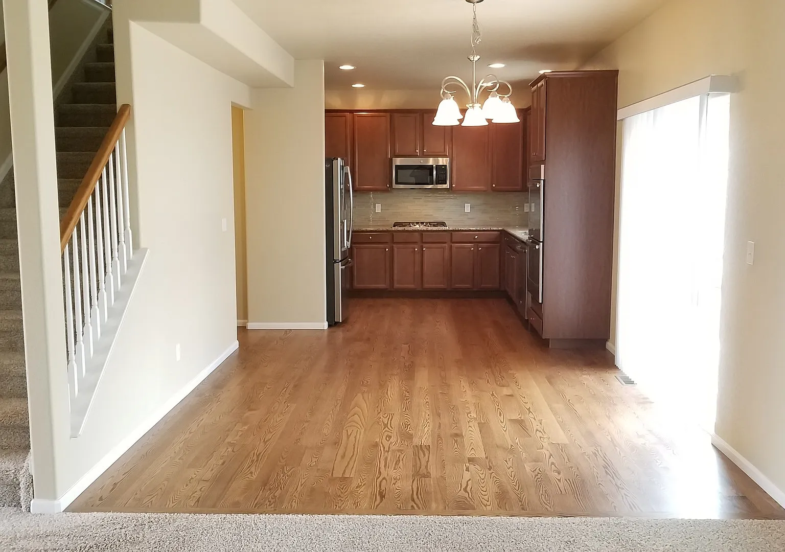 Beautiful 4/3/2 Fountain Valley Home Close to Ft Carson and Peterson AFB — Photo 3