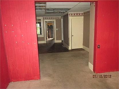 2nd image of 322 Warren St