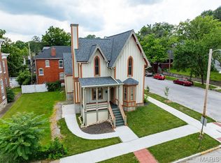 221 N 6th, Hannibal, MO 63401