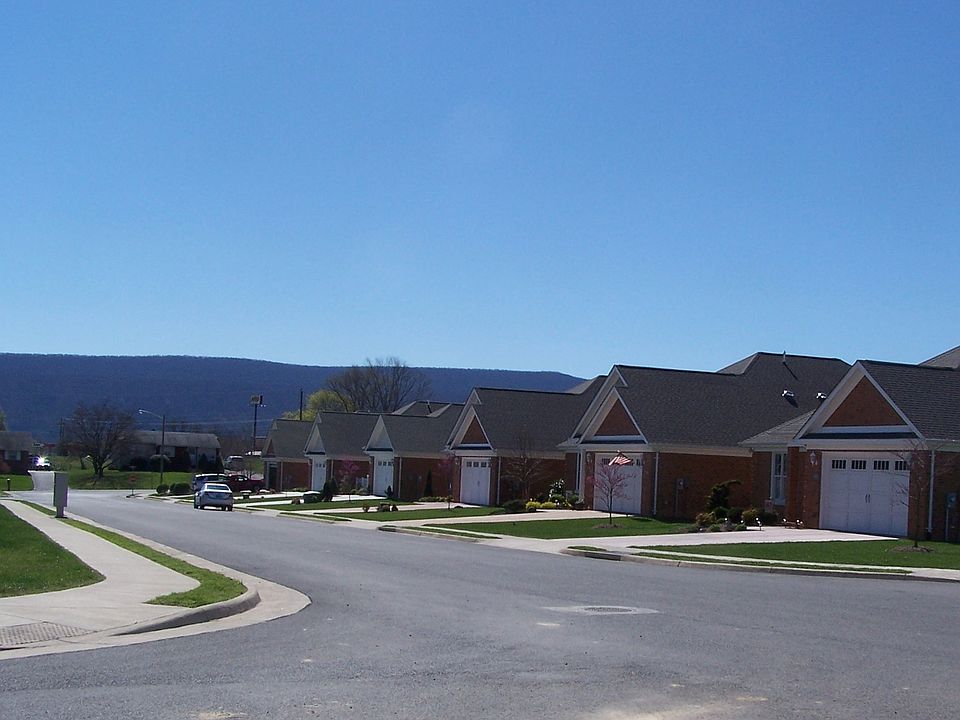 1st image of 1056 Magnolia Ct
