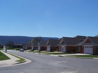 1056 Magnolia Ct, Woodstock, VA 22664