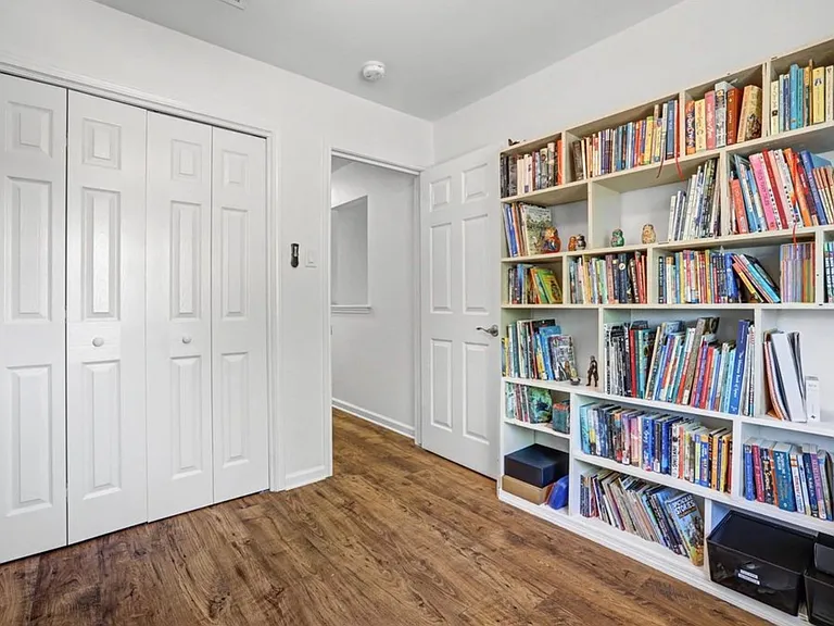 8207 Espanola Trl — Photo 25