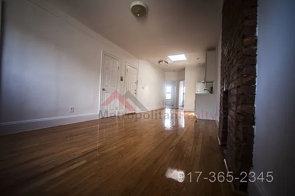 Rented by Metropolitan Realty | media 26