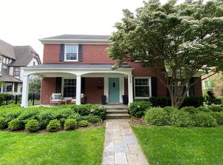 734 Rivenoak St, Birmingham, MI 48009