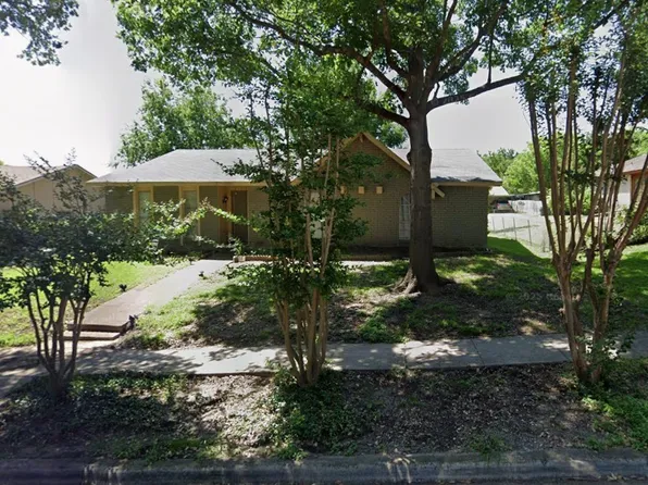 2914 Clover Valley Dr, Garland, TX 75043