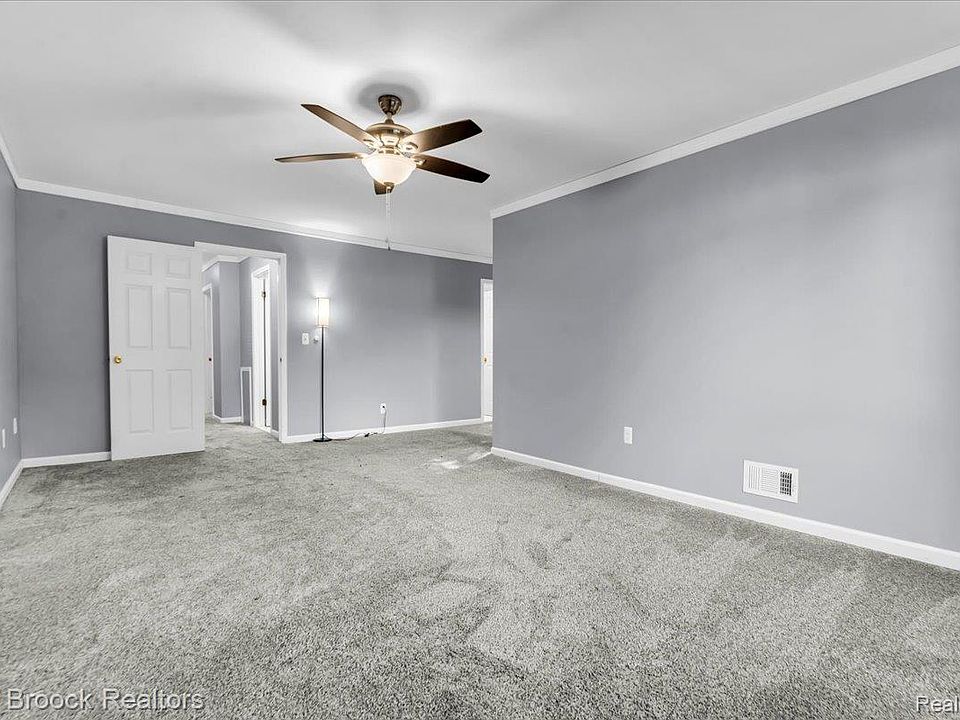 34985 Valley Forge Dr, photo 18