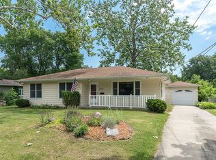 1416 Prairie Du Chien Rd, Iowa City, IA 52245