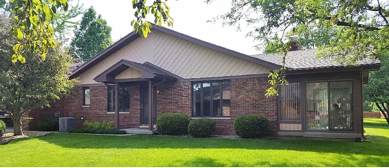 2300 Executive Dr photo 1
