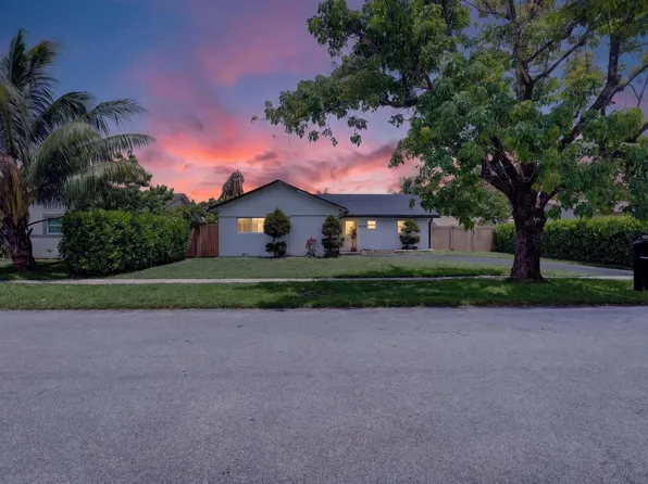 8131 NW 44th Ct, Lauderhill, FL 33351