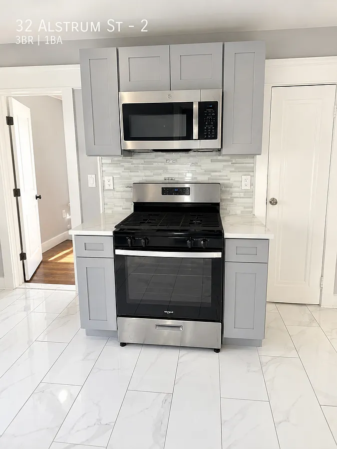 3 bed, 1656 sqft, $2,000 — Photo 3