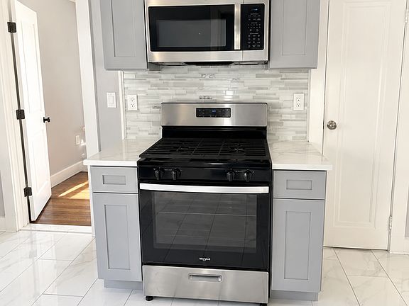 3rd image of 32 Alstrum St #2