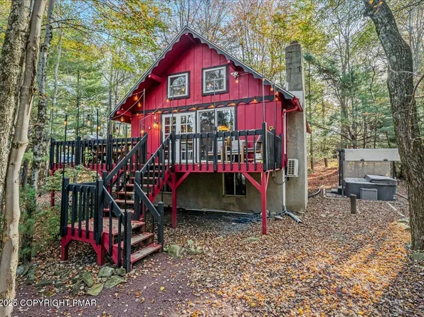 166 Nadine Blvd, Pocono Summit, PA 18346