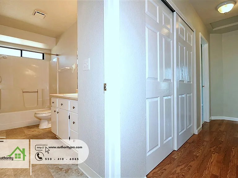 3657 Santa Rosa Way — Photo 8