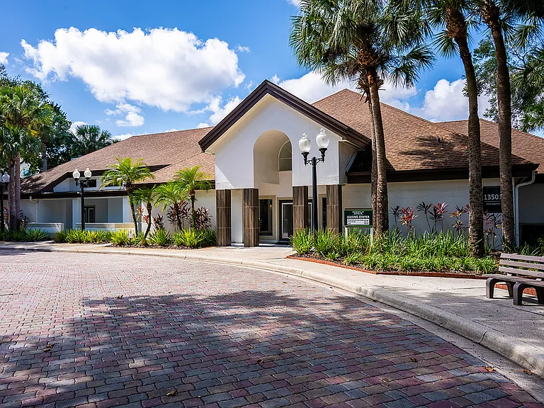 Leasing center