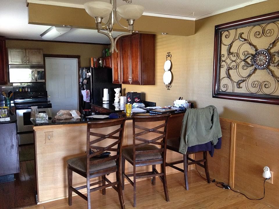 1st image of 492 SW Eastport Cir