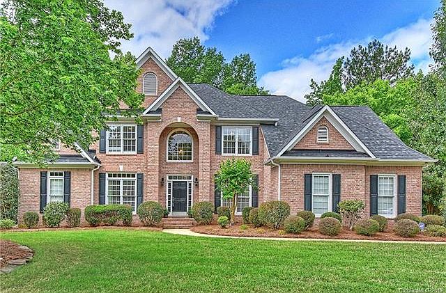1st image of 6425 Woodleigh Oaks Dr
