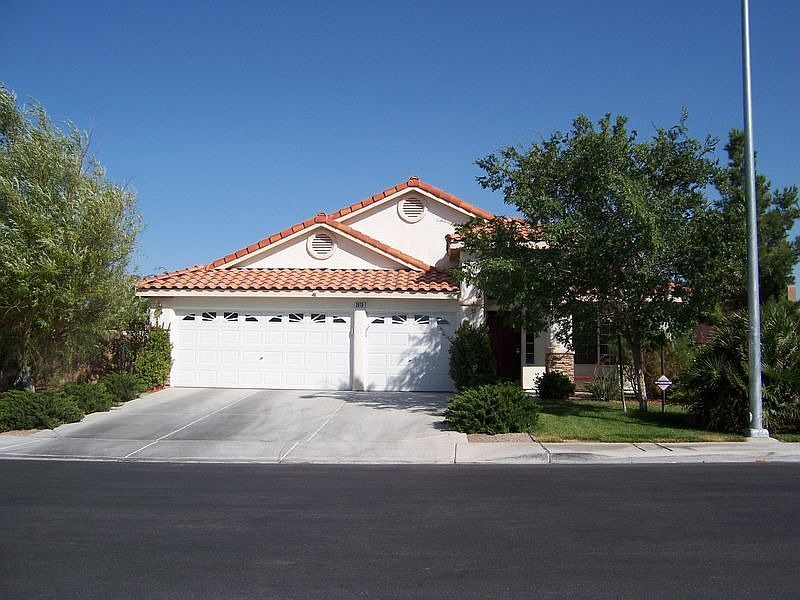 1st image of 2679 Hollowvale Ln
