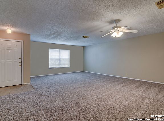 2nd image of 10431 Canyon Vlg