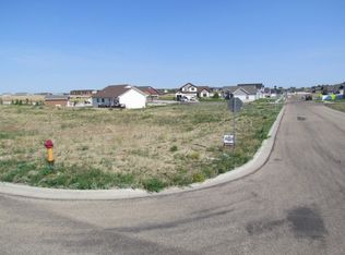 2700 21st St NW, Minot, ND 58703