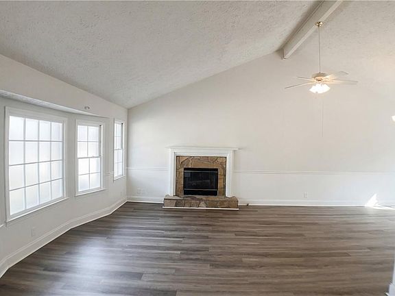 3rd image of 310 Allatoona Rd