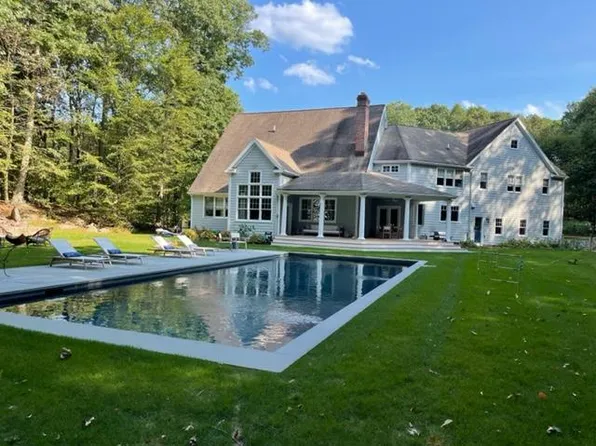 50 Greenfield Dr, Weston, CT 06883