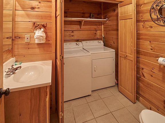 5th image of 724 Littlefoot Ln