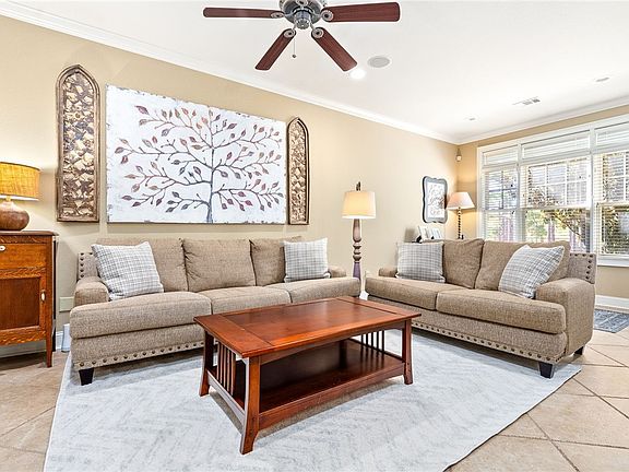 4th image of 1300 Gatewood Dr