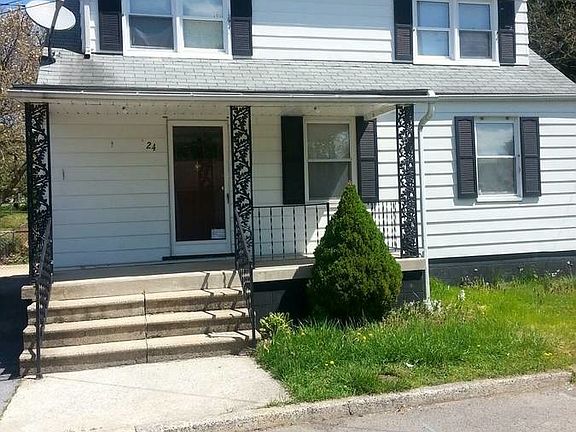 4th image of 24 East Ave