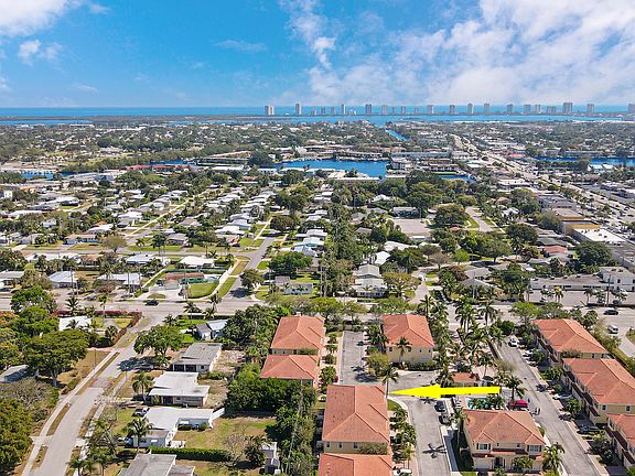 5th image of 424 Marbella Dr