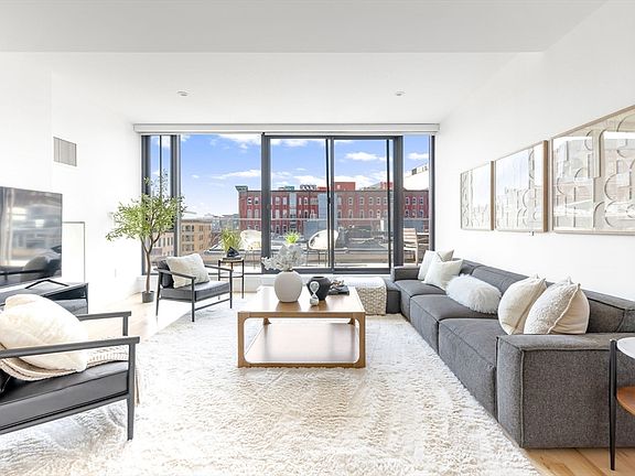 4th image of 346 Congress St #703