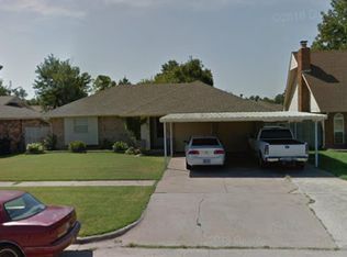 1024 NW 5th St, Moore, OK 73160