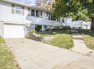 118 33rd Ave SW, Cedar Rapids, IA 52404