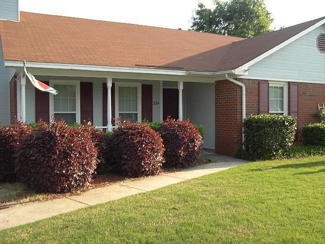 Front(I Removed bushes)
