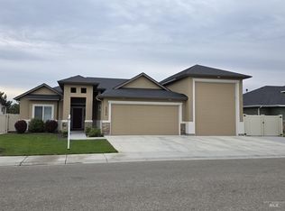 4694 N Bryce Canyon Ave, Meridian, ID 83646