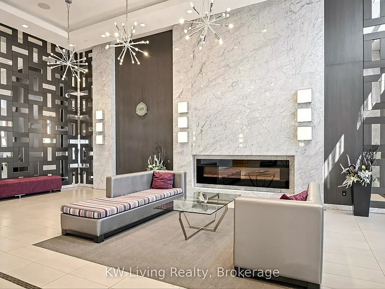18 Graydon Hall Dr #312 — Photo 15
