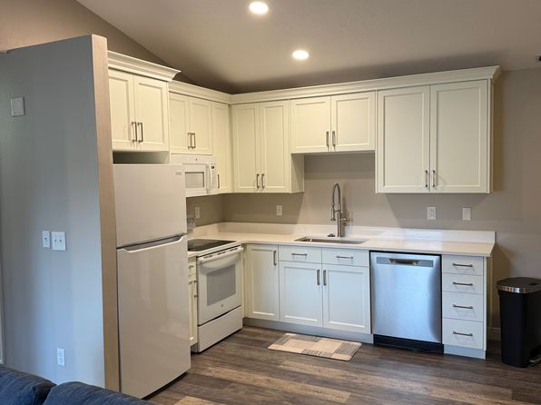 1227 Riverside Ave APT 60