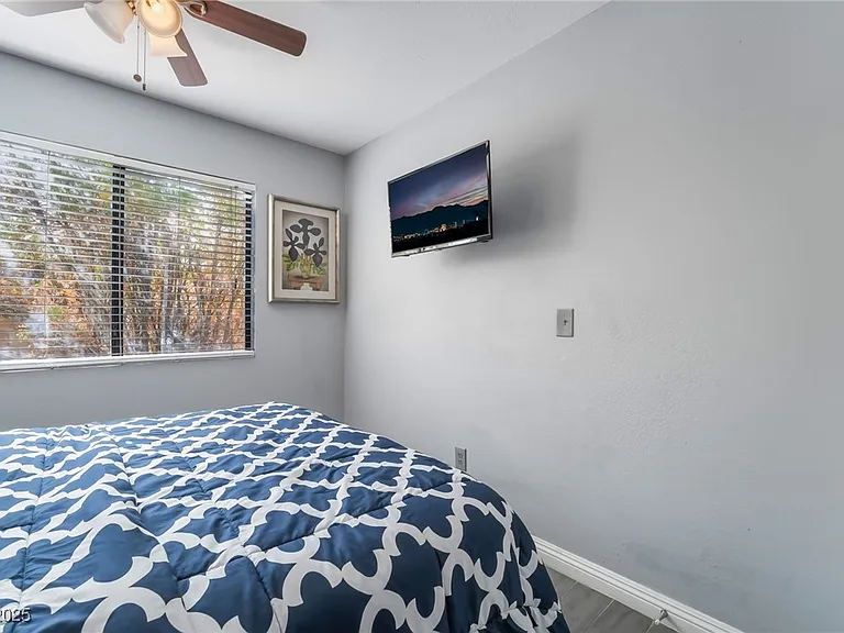 7076 Gunslinger St — Photo 27