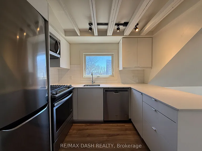 263 Boston Ave #4 — Photo 2