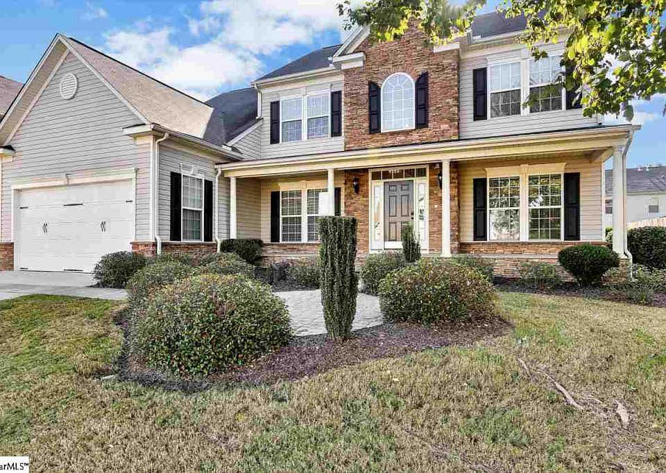 1st image of 6 Stonebury Dr