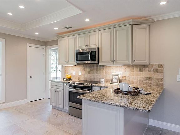5th image of 2908 Shalimar Dr